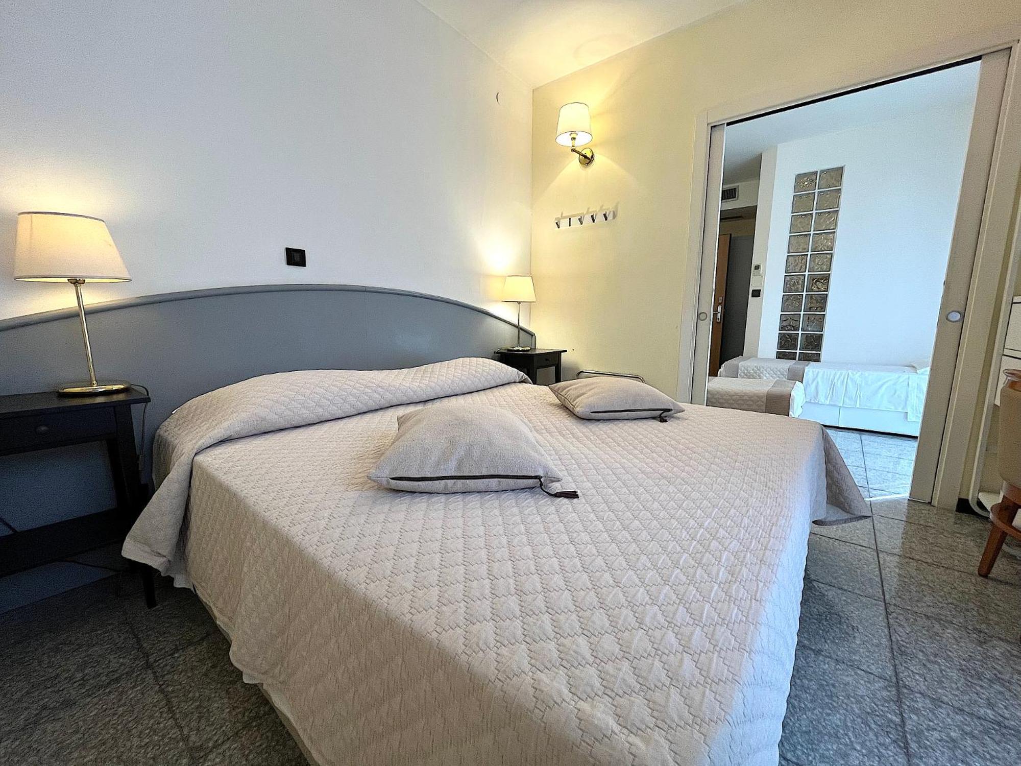 Hotel Regina Grado Quarto foto